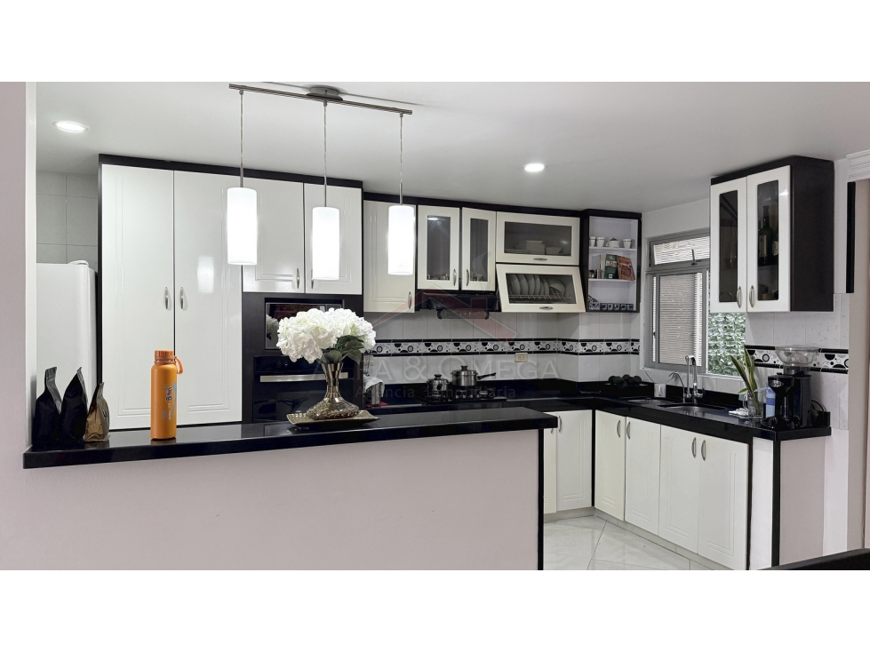 Venta de Casa con Zona Verde y Terraza Cerca al Vergel Ibagué — foto 4