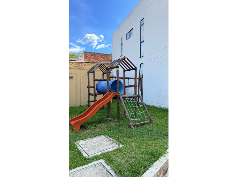 Venta de Casa Moderna en Conjunto Cerrado Sector Aparco Ibagué — foto 3