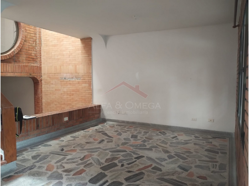 Venta de casa de 3 niveles en barrio La Riviera Cúcuta - 2