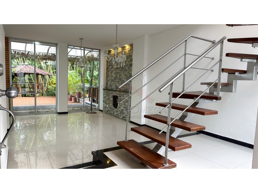Venta de Casa Familiar con Terraza y Jacuzzi Cerca al Vergel Ibagué — foto 6