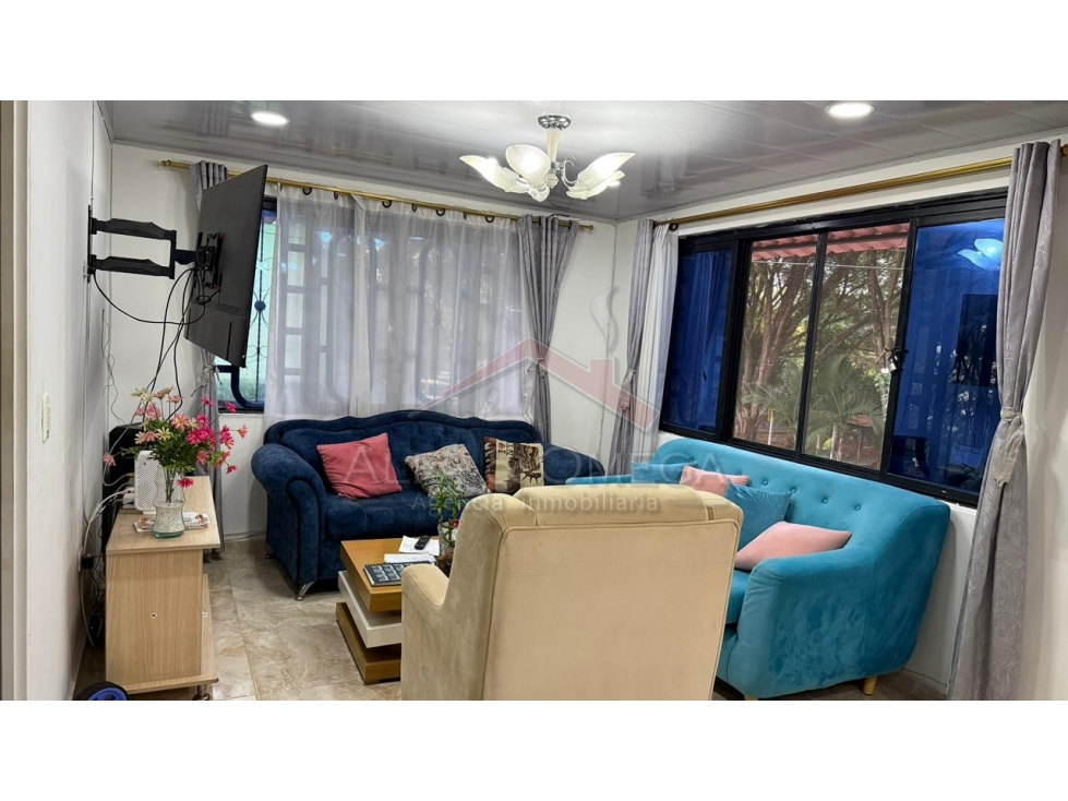IBAGUÉ BARRIO EL TOPACIO VENTA DE CASA VEHICULAR $360.000.000 — foto 2