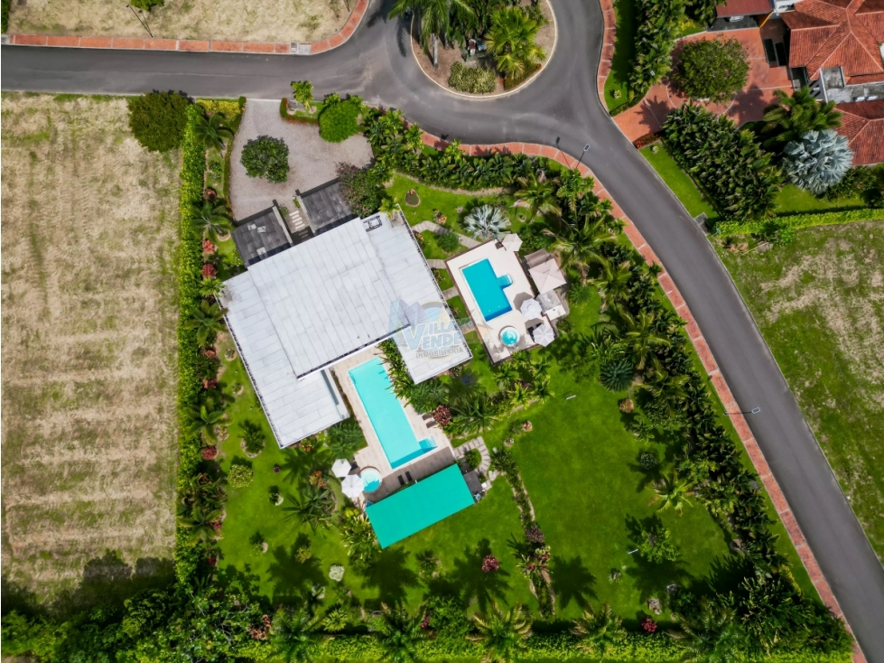 En venta casa campestre en condominio en Restrepo C2775 - 3