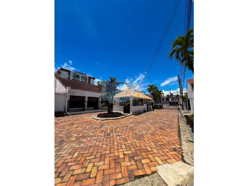 CASA EN VENTA EN EL CONJUNTO ARANJUEZ II, VIA PUERTO LOPEZ C3497