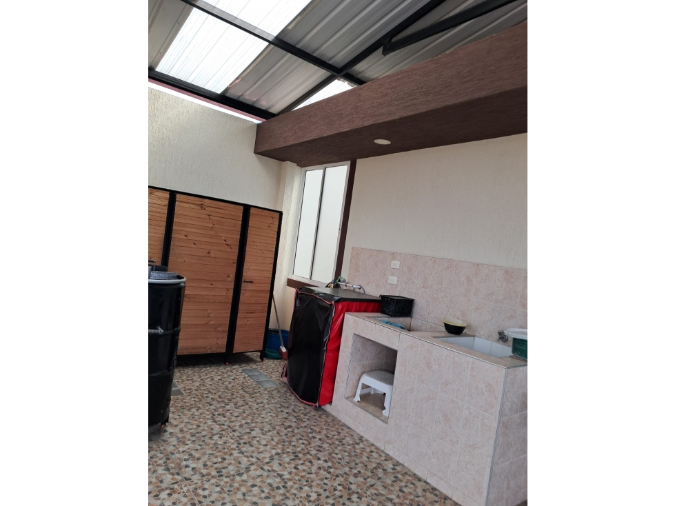 CASA ESQUINERA EN VENTA EN PRADERA BARRIO LA MARÍA 1 — foto 2