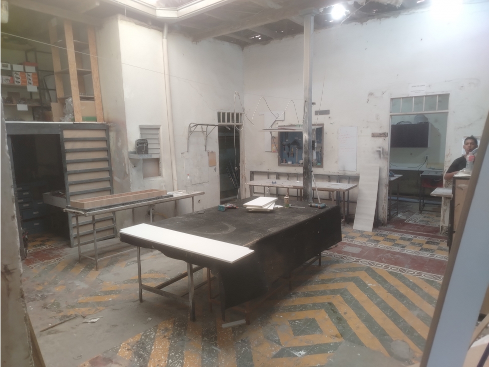 CASA COMERCIAL EN VENTA SOBRE VÍA PRINCIPAL B/SANTARRITA — foto 2