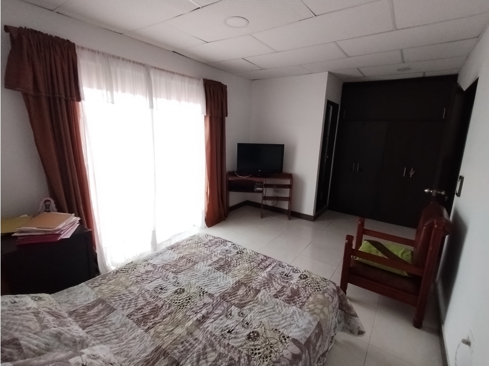 CASA EN VENTA EN PAMIRA BARRIO CAMPOS DE LA ITALIA ESQUINERA — foto 4