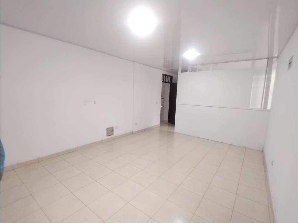 SE ALQUILA LOCAL COMERCIAL ESQUINERO CON VIVIENDA — foto 3