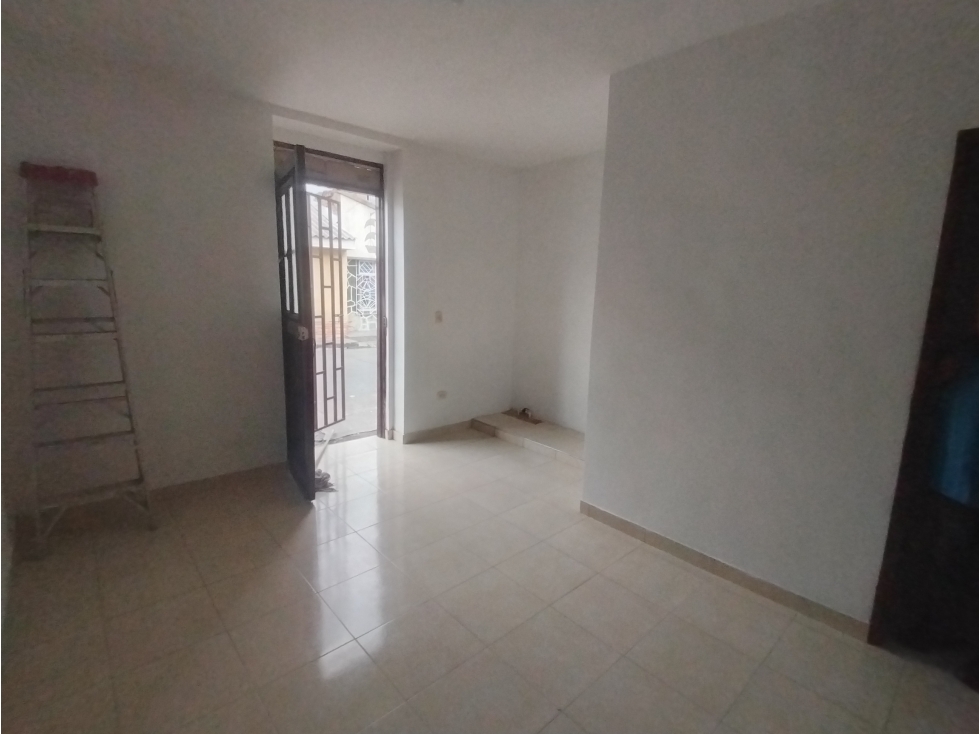 SE ALQUILA LOCAL COMERCIAL ESQUINERO CON VIVIENDA — foto 5