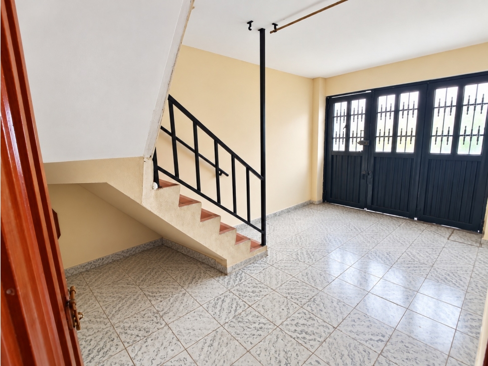 CASA BIFAMILIAR EN VENTA EN PALMIRA ZAMORANO LOS MANGOS — foto 2