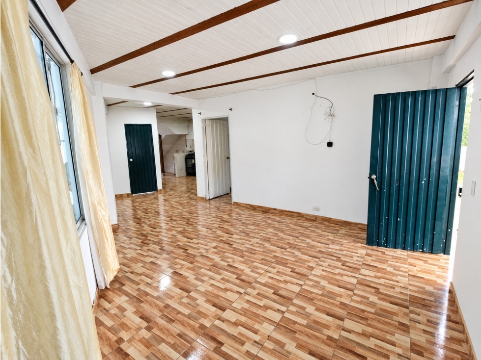 CASA ESQUINERA EN VENTA CON 3 APARTAMENTOS EN ALICANTO, PALMIRA — foto 2