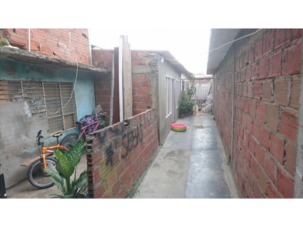 VENDO CASA 9 RENTAS INDEPENDIENTES ACTIVAS, POTENCIAL DE DESARROLLO — foto 2