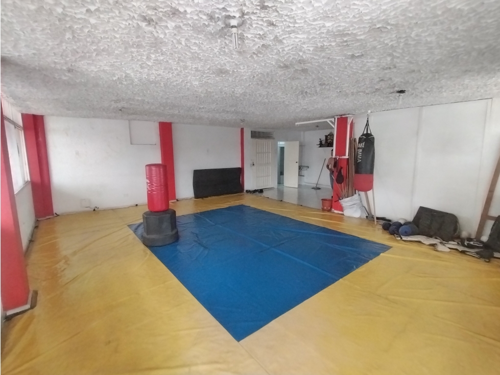 LOCAL ESQUINERO EN VENTA PALMIRA PARA OFICINA O CONSULTORIO 2DO PISO - 5