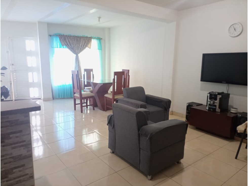CASA EN VENTA PALMIRA BARRIO ALICANTO DOS PISOS
