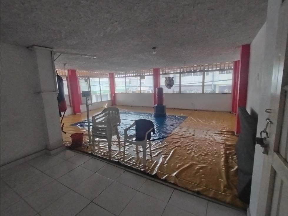 LOCAL ESQUINERO EN VENTA PALMIRA PARA OFICINA O CONSULTORIO 2DO PISO - 1