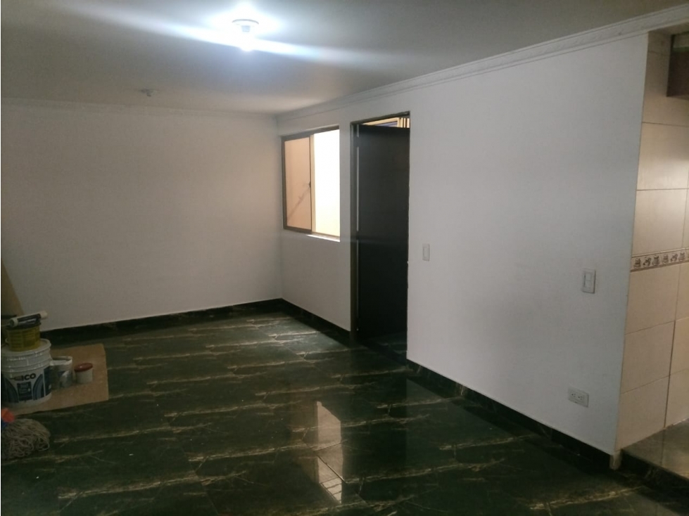 VENTA EDIFICIO LA GRANJA SOBRE LA VIA COMERCIAL LOCALES Y APARTAMENTOS - 6