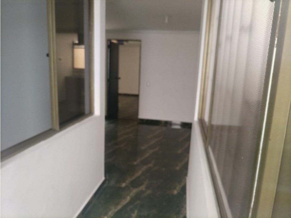 VENTA EDIFICIO LA GRANJA SOBRE LA VIA COMERCIAL LOCALES Y APARTAMENTOS - 4