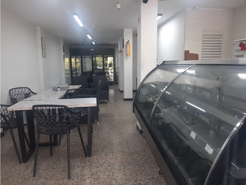 VENTA CASA COMERCIAL CALLE 159. CON LOCAL, OFICINAS Y APARTAMENTO — foto 2