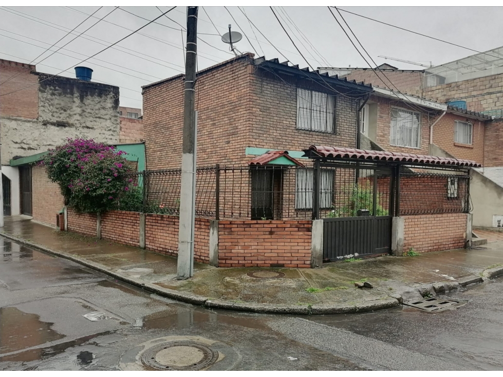 Venta Casa en Bogota El Jazmin , Esquinera,7,50 mts x 18 mts