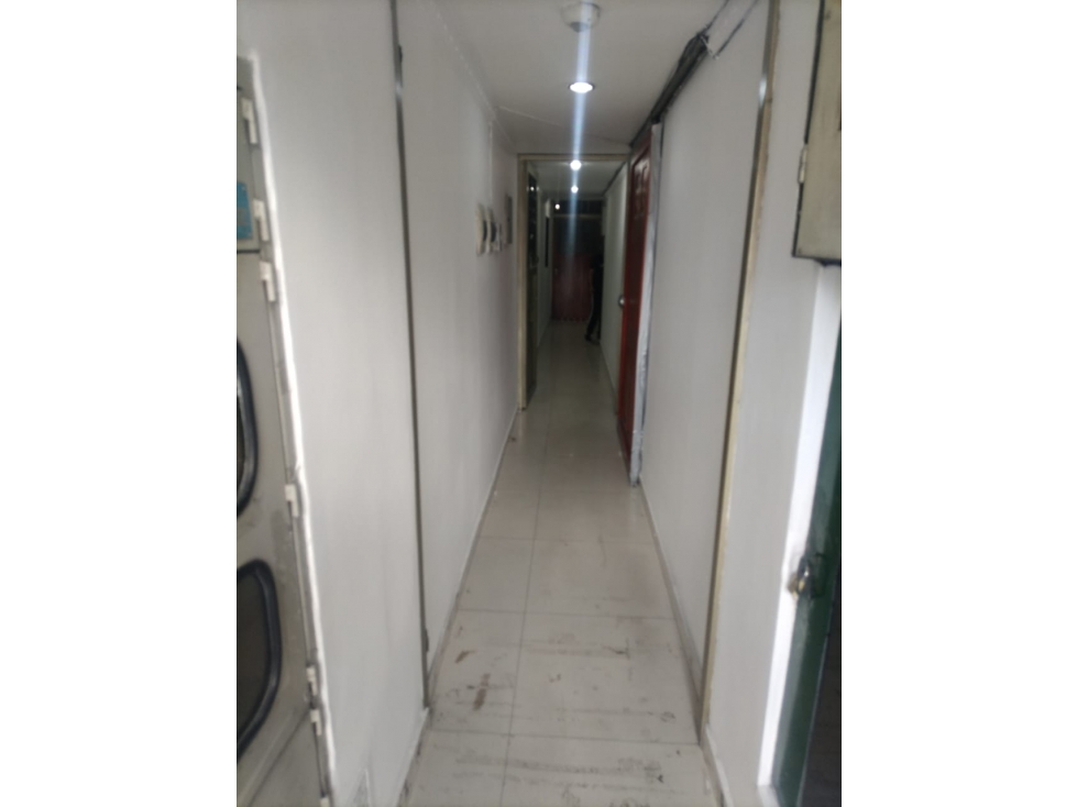 VENTA EDIFICIO LA GRANJA SOBRE LA VIA COMERCIAL LOCALES Y APARTAMENTOS - 3