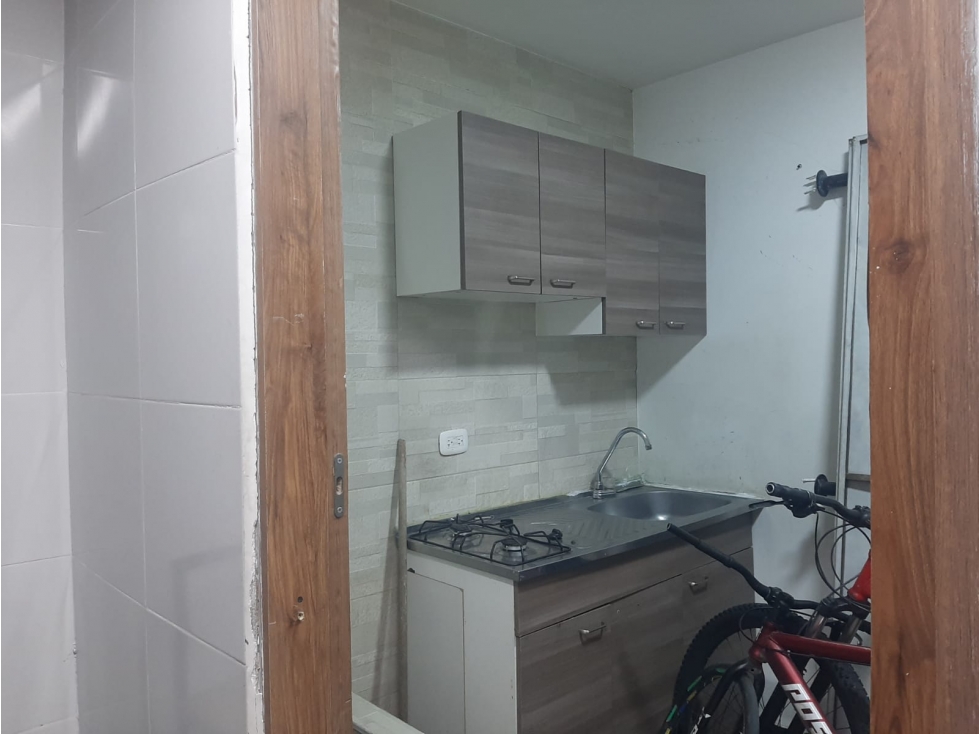 VENTA CASA COMERCIAL CALLE 159. CON LOCAL, OFICINAS Y APARTAMENTO — foto 5