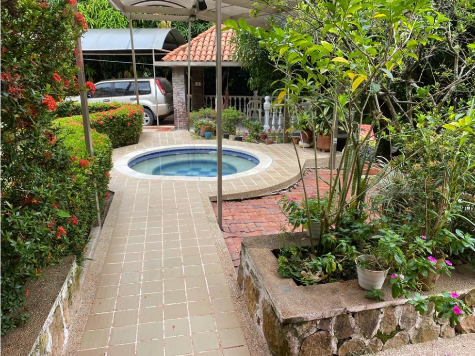 VENTA CASA MELGAR, JACUZZI, CONJUNTO CON PISCINA
