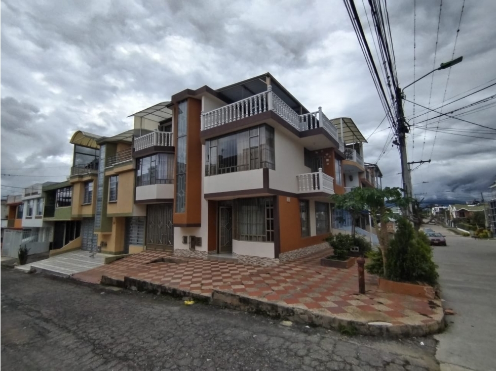 VENTO CASA FUSAGASUGA, FAMILIAR 3 PISOS - 1