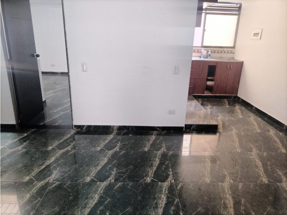 VENTA EDIFICIO LA GRANJA SOBRE LA VIA COMERCIAL LOCALES Y APARTAMENTOS - 5