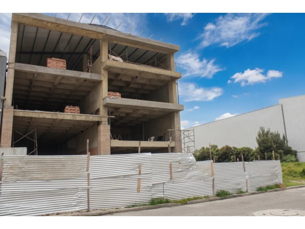 Se vende Bodega 2400 m2 Siberia - Cota - 1