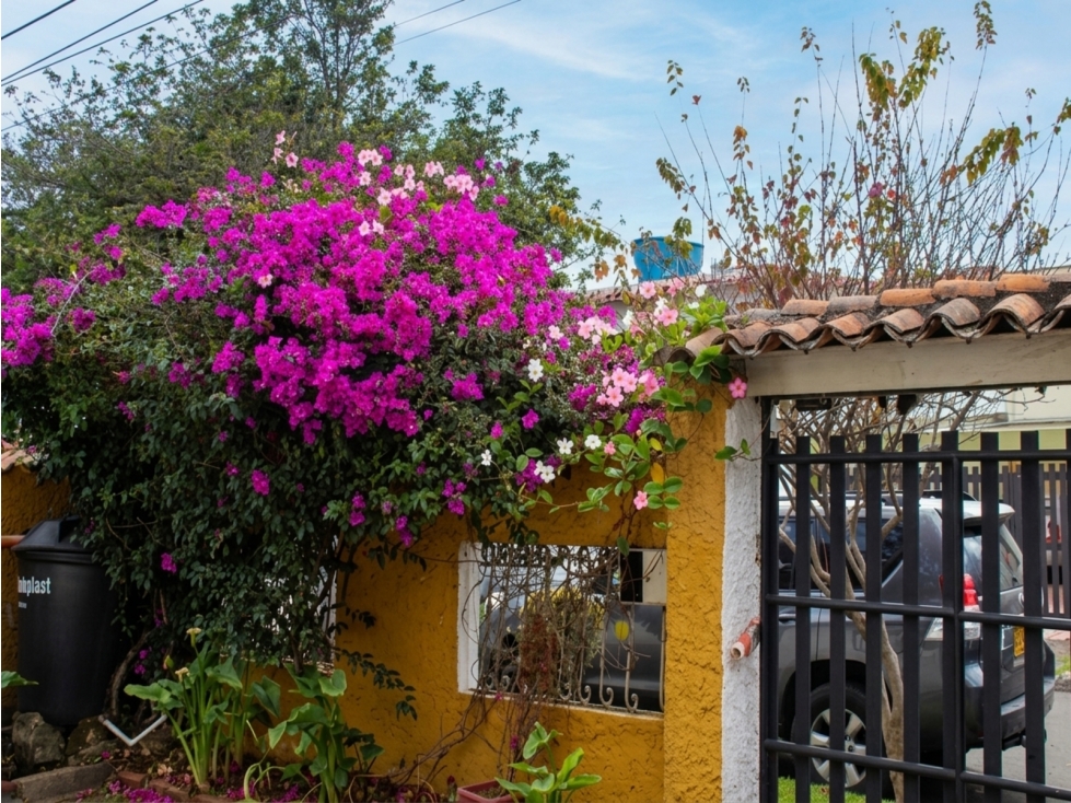 Se vende casa 260 m2 Las Villas, Bogotá