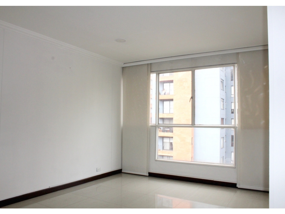 Se arrienda vende apartamento 66 m2 Colina Campestre