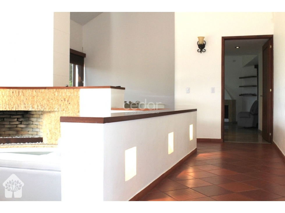 Se vende casa de lujo 450 m2 terreno 3500 m2 Serrezuela - 6