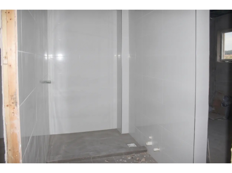 Se vende Bodega 2400 m2 Siberia - Cota - 3