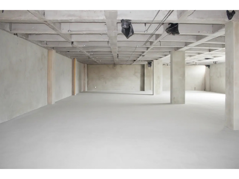 Se vende Bodega 2400 m2 Siberia - Cota - 4
