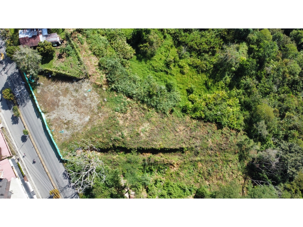 Se vende lote en el norte de Armenia, sector Av. centenario.
