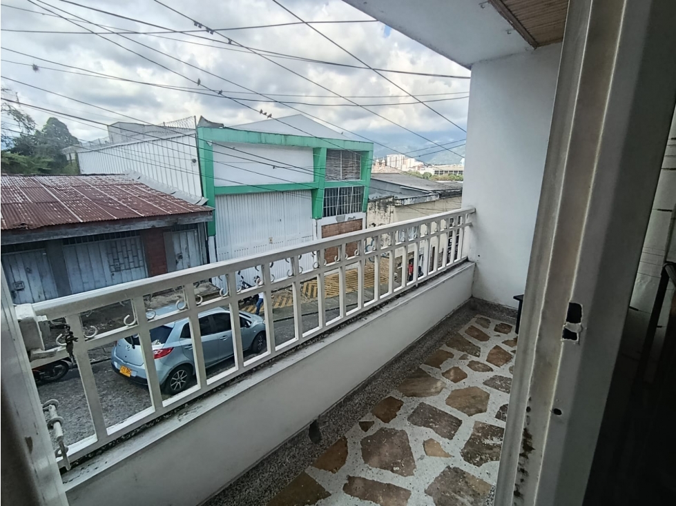 se vende casa bifamiliar sector San José, Armenia Quindío — foto 3