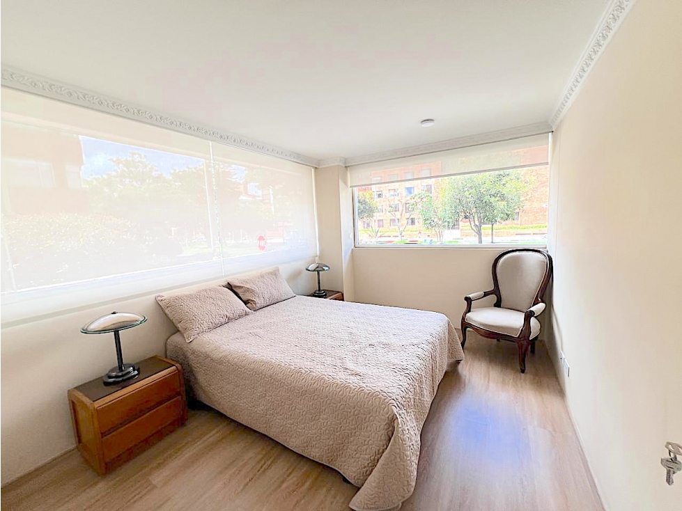 APARTAMENTO EN ARRIENDO AMOBLADO SANTA BARBARA CENTRAL