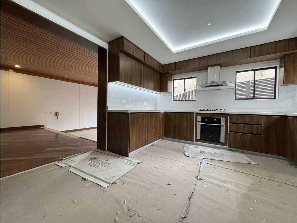 CASA AMPLIA, REMODELADA — foto 4