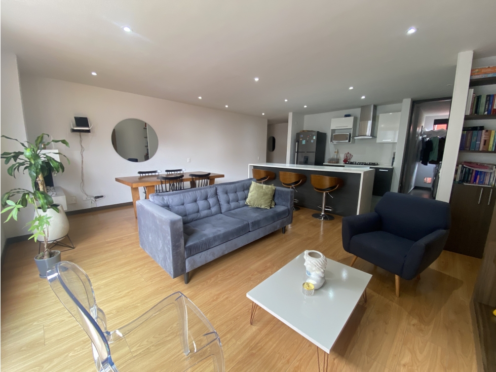 APARTAMENTO AMPLIO Y HERMOSO