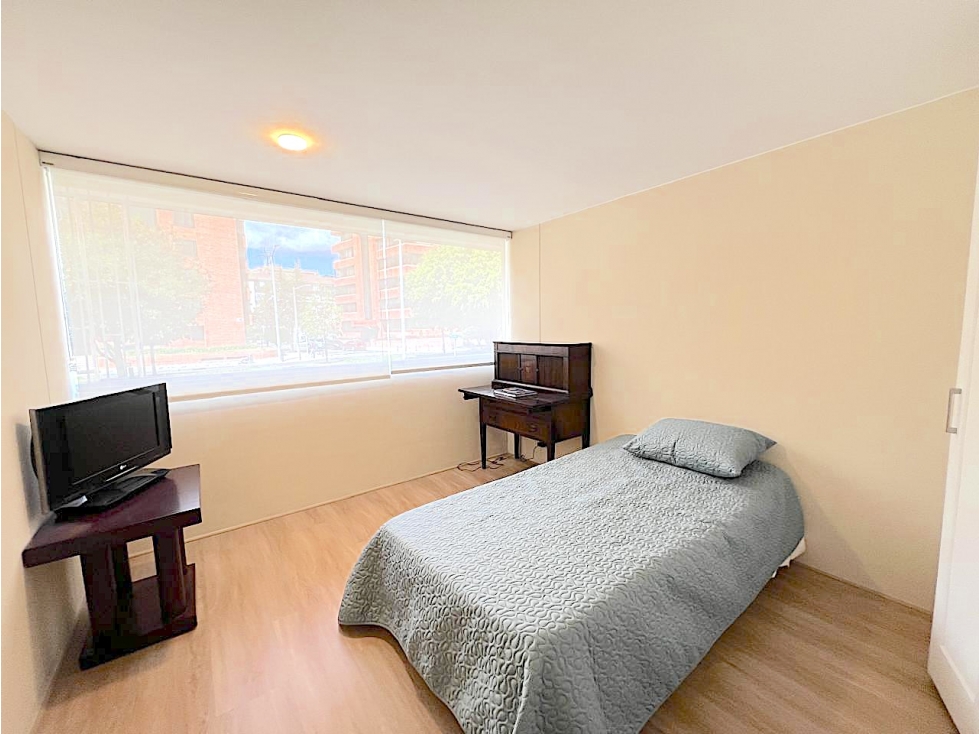 APARTAMENTO EN ARRIENDO AMOBLADO SANTA BARBARA CENTRAL — foto 2