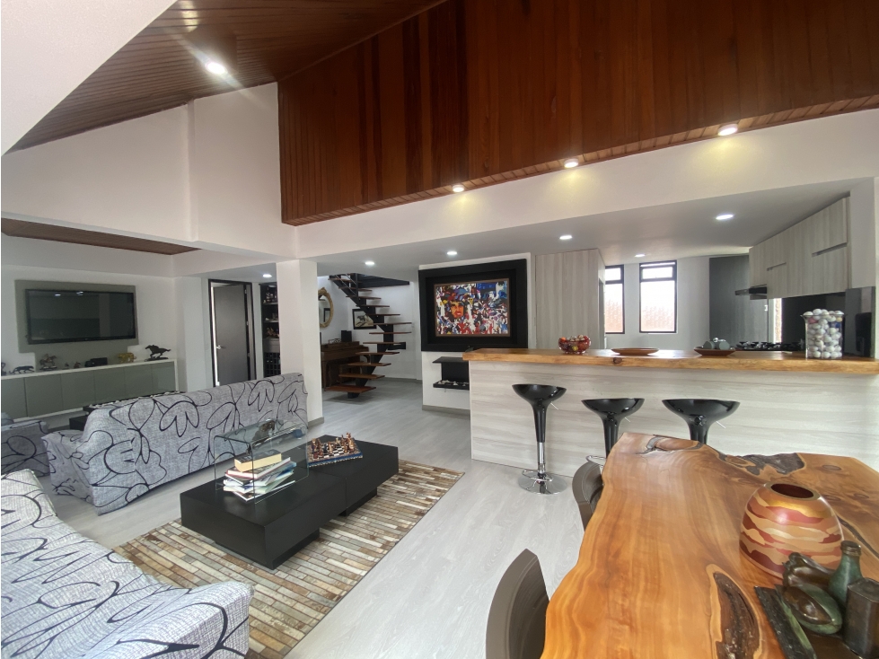 Apartamento SIN IGUAL, remodelado, con gran vista.