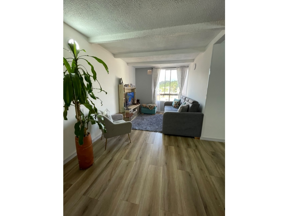 Apto en Suba piso 9 remodelado con mucha luz