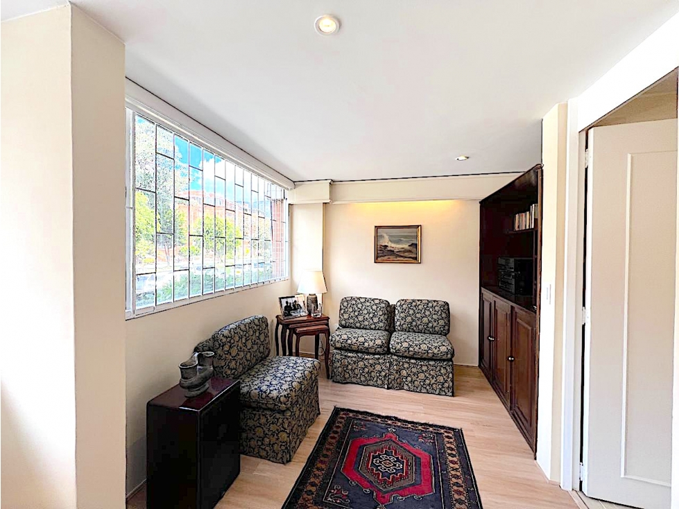APARTAMENTO EN ARRIENDO AMOBLADO SANTA BARBARA CENTRAL — foto 4