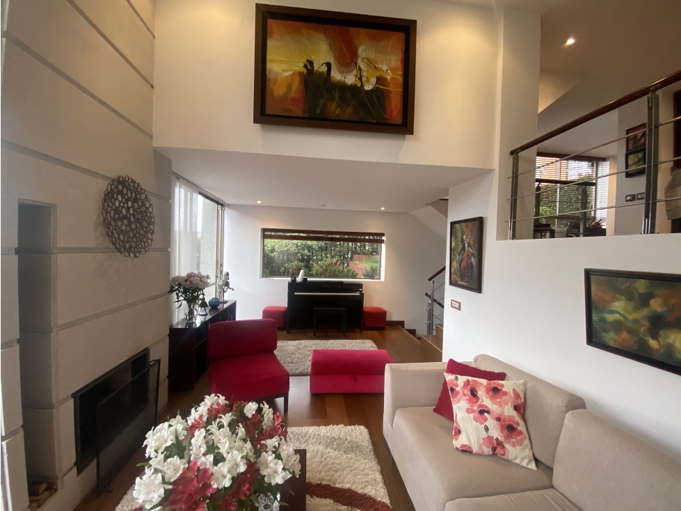 Casa amplia, y con la mejor seguridad.