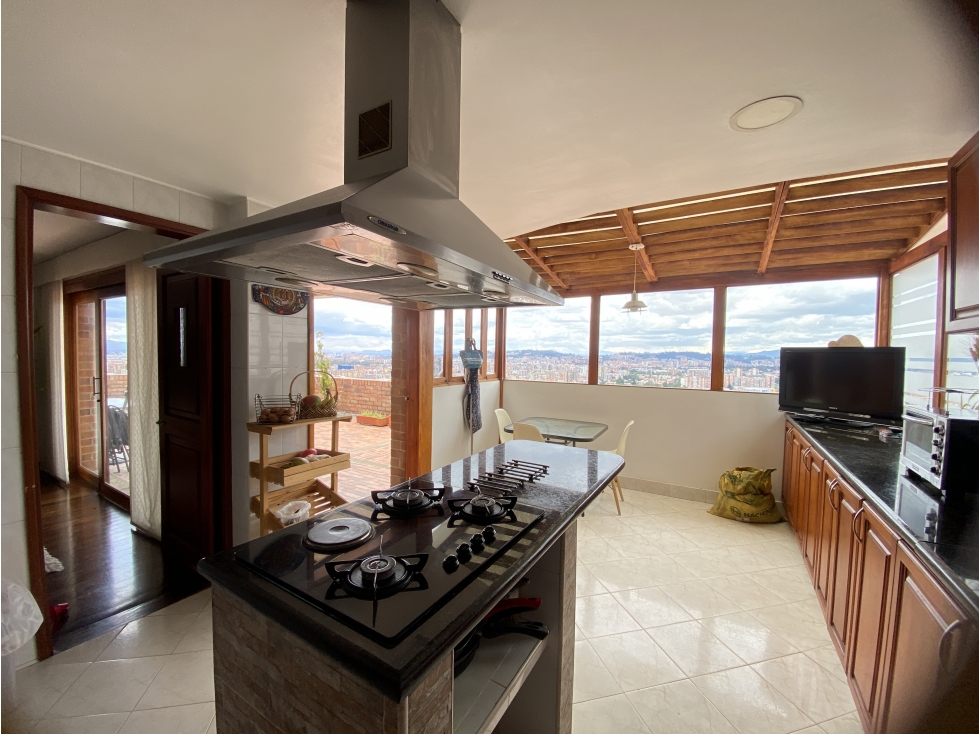 CASA CON DOS TERRAZAS Y MAGNÍFICA VISTA. NEGOCIABLE — foto 6