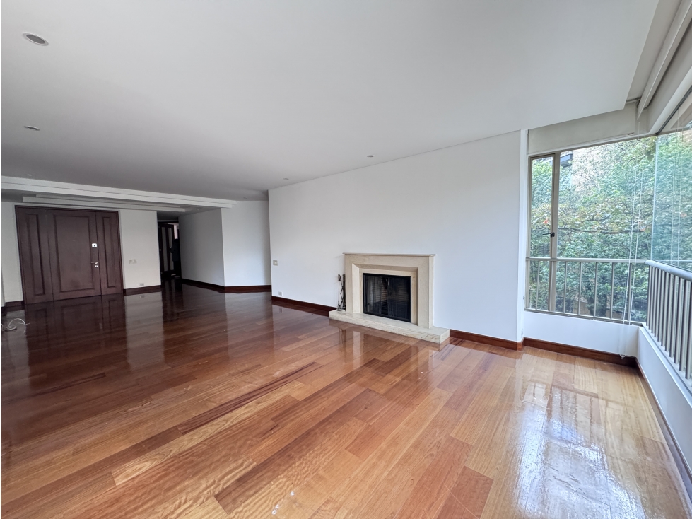 APARTAMENTO ESTUOENDO EN LA CABRERA