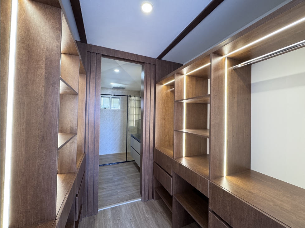 APARTAMENTO REMODELADO COMPLETAMENTE EN SANTA BARBARA — foto 2