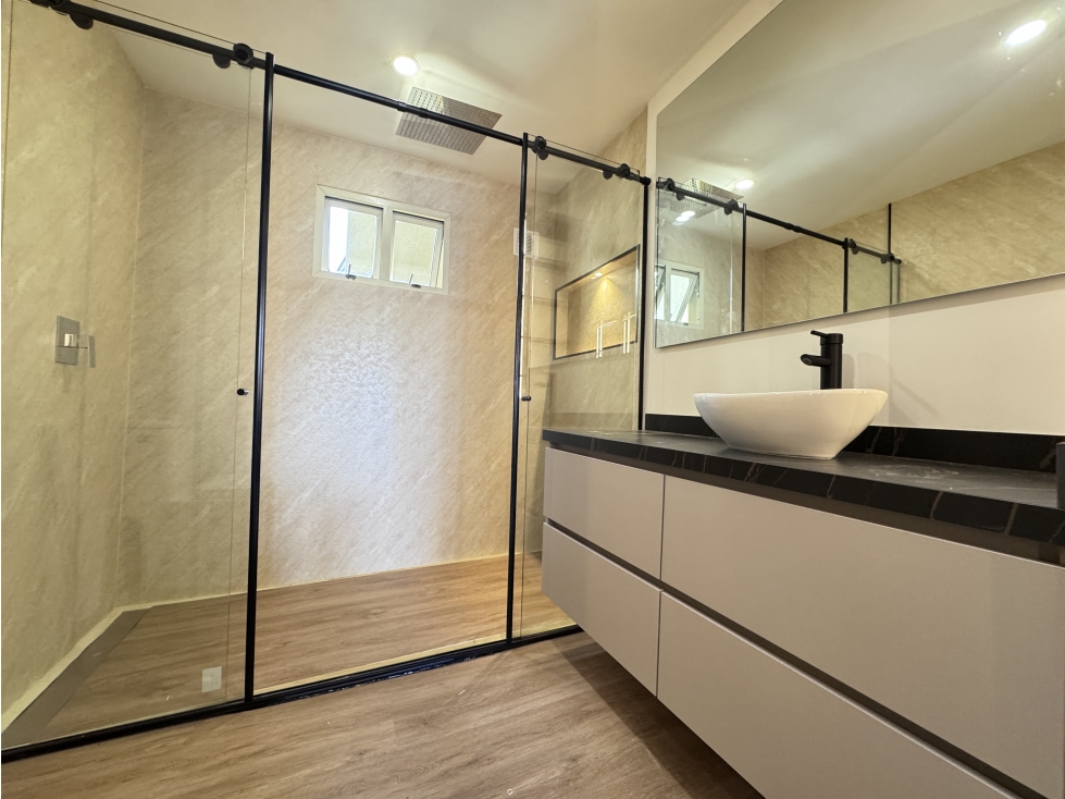 APARTAMENTO REMODELADO COMPLETAMENTE EN SANTA BARBARA — foto 3