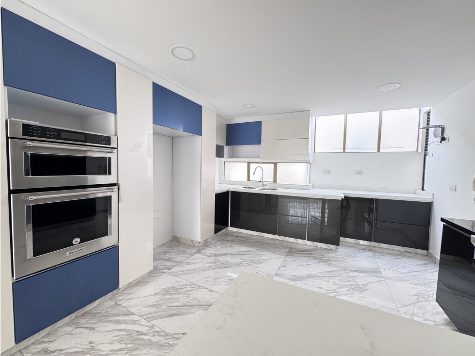 CASA REMODELADA CON ESPACIOS MARAVILLOSOS — foto 4
