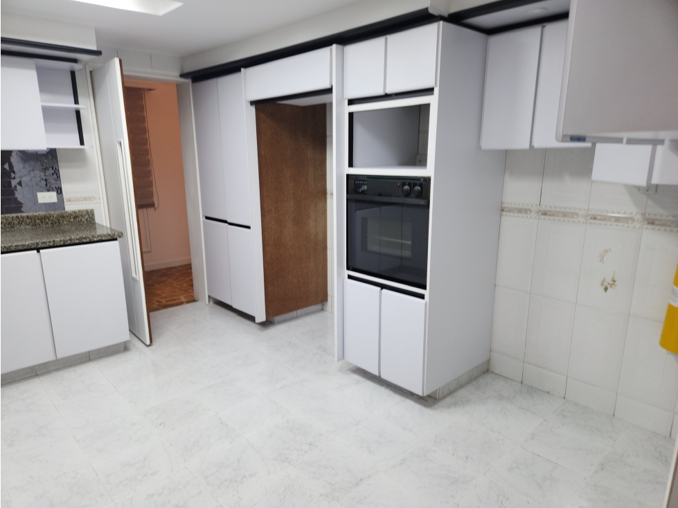 Vende Apartamento Santa Bárbara Central Bogota — foto 5