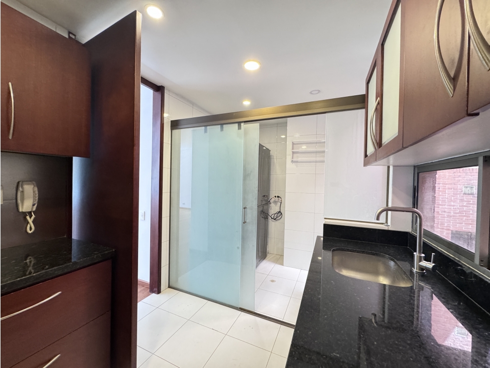 LINDO APARTAMENTO EN CHICO AMPLIO E ILUMINADO — foto 3